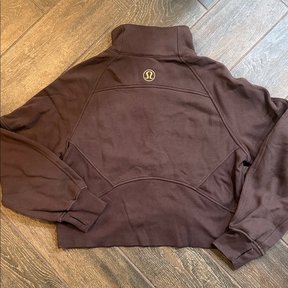 lululemon 3/4 funnel neck cropped scuba gently used - Picture 4 of 4